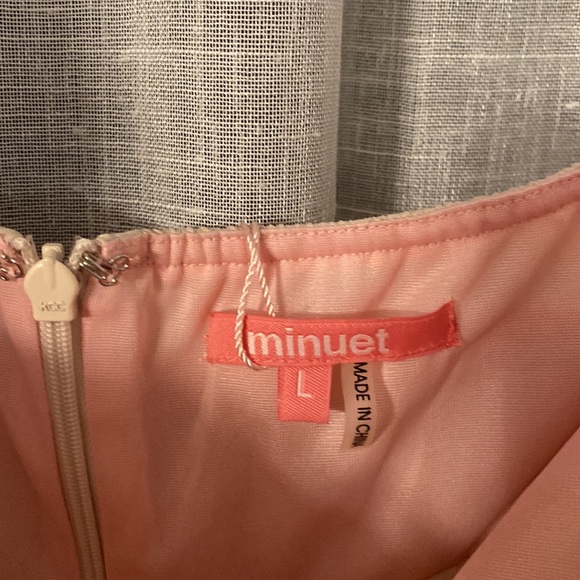 Ruffled, tiered dusty pink dress - Picture 2 of 3